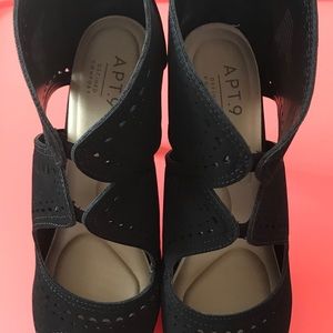 Apt 9 Black heels booties sz8 NWOT